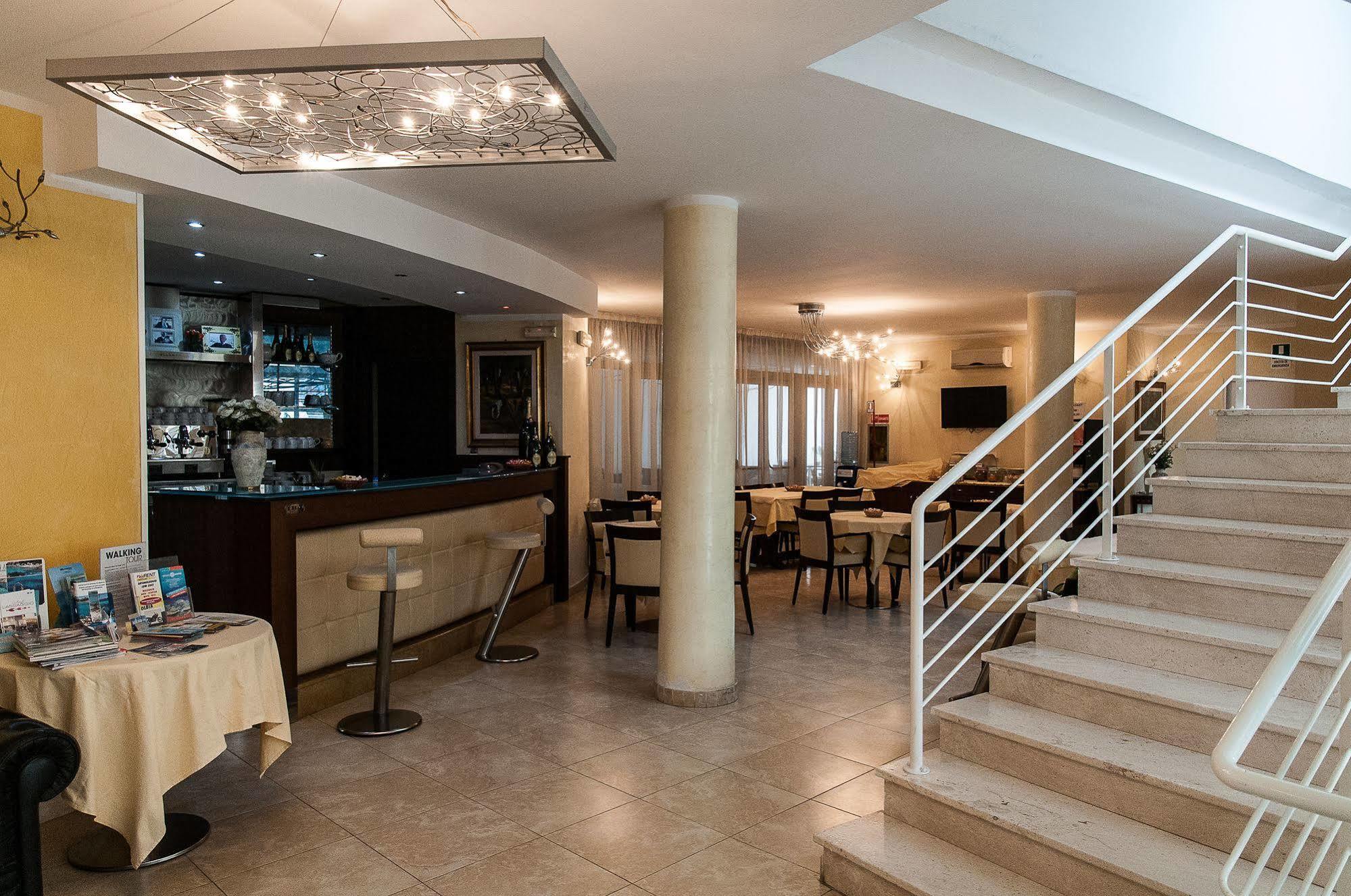 Hotel Demar Olbia Kültér fotó