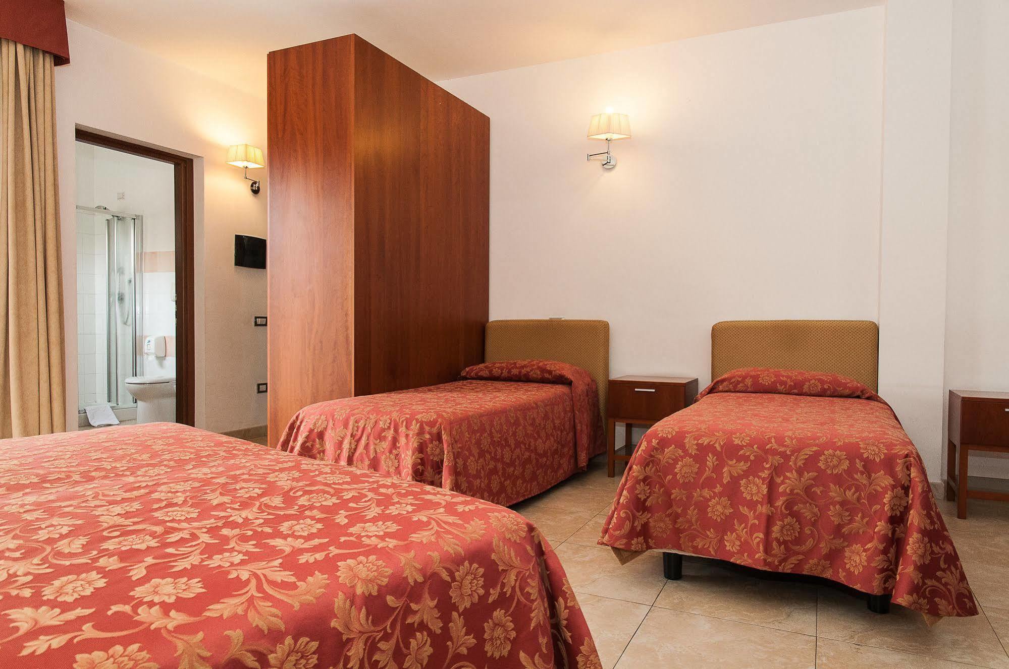 Hotel Demar Olbia Kültér fotó
